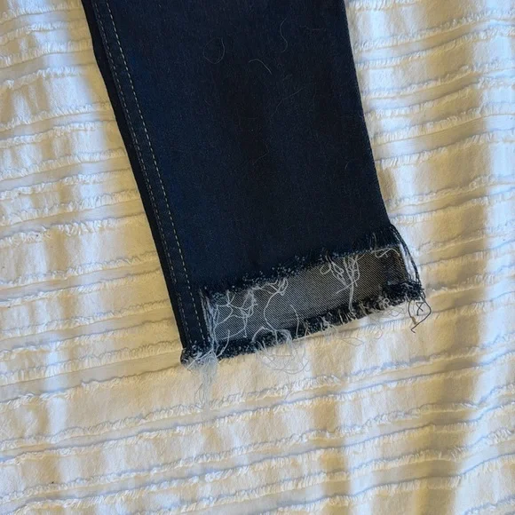 Guess Ultra Skinny Womens Crop Raw fringe hem Jeans sz 25 - Picture 2 of 8